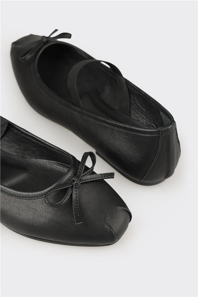 Siyah Deri Kadın Günlük Ayakkabı