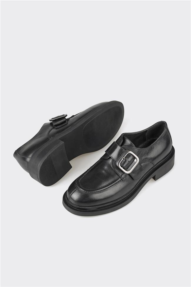 Siyah Deri Kadın Günlük Ayakkabı