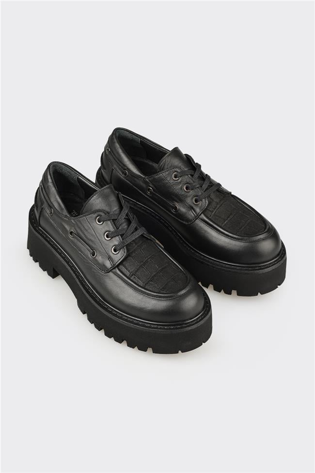 Siyah Deri Kadın Günlük Ayakkabı