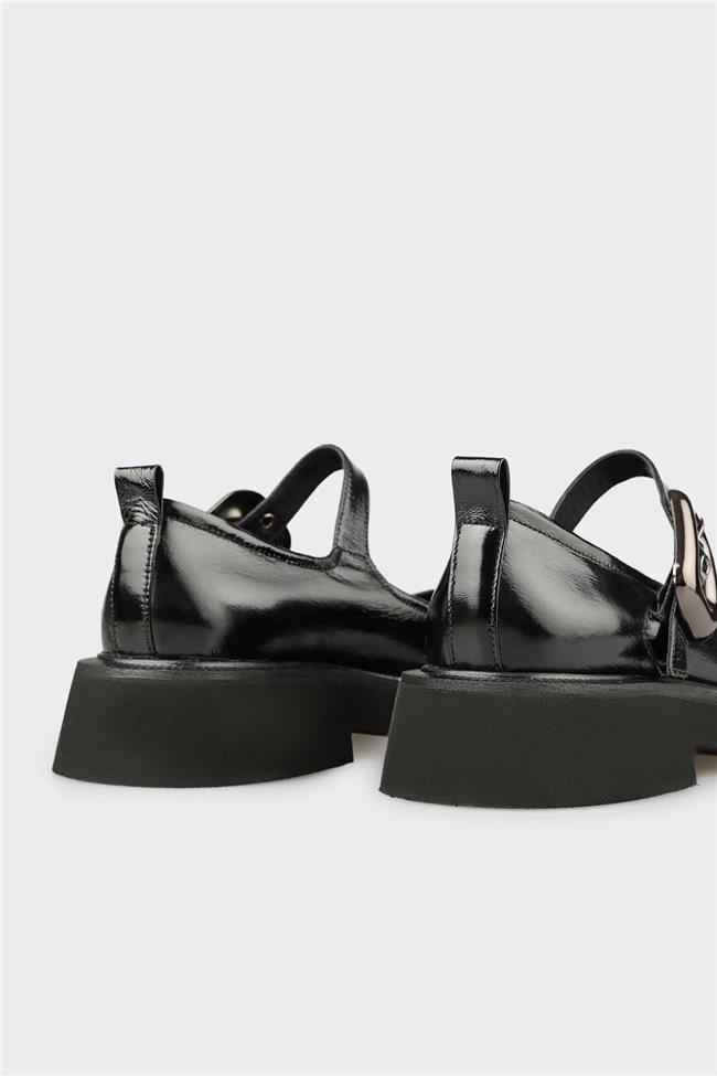 Siyah Deri Kadın Günlük Ayakkabı