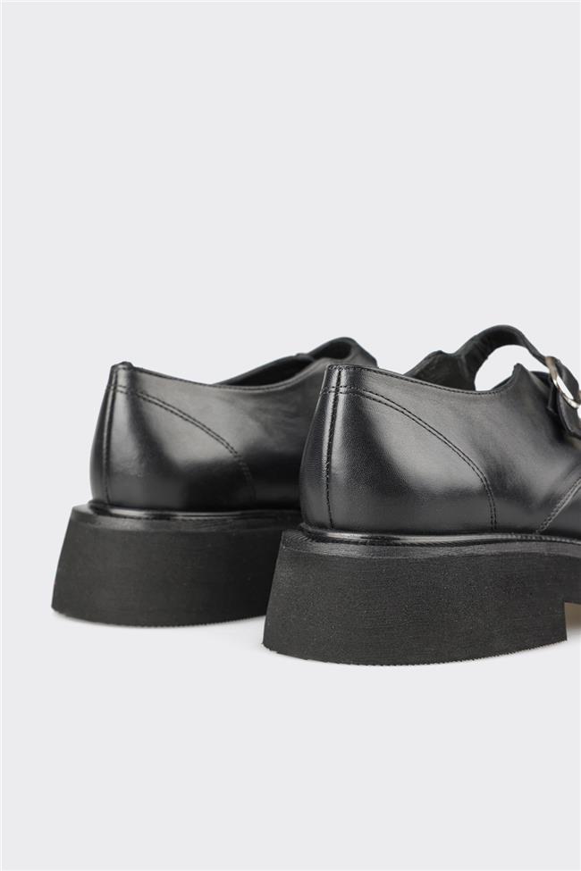 Siyah Deri Kadın Günlük Ayakkabı