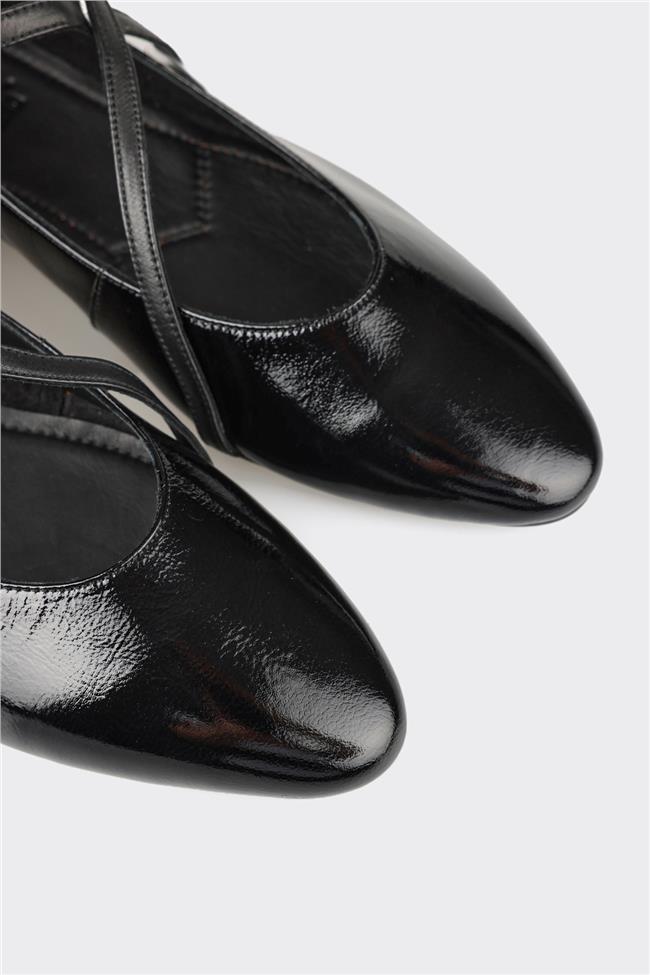 Siyah Deri Kadın Günlük Ayakkabı