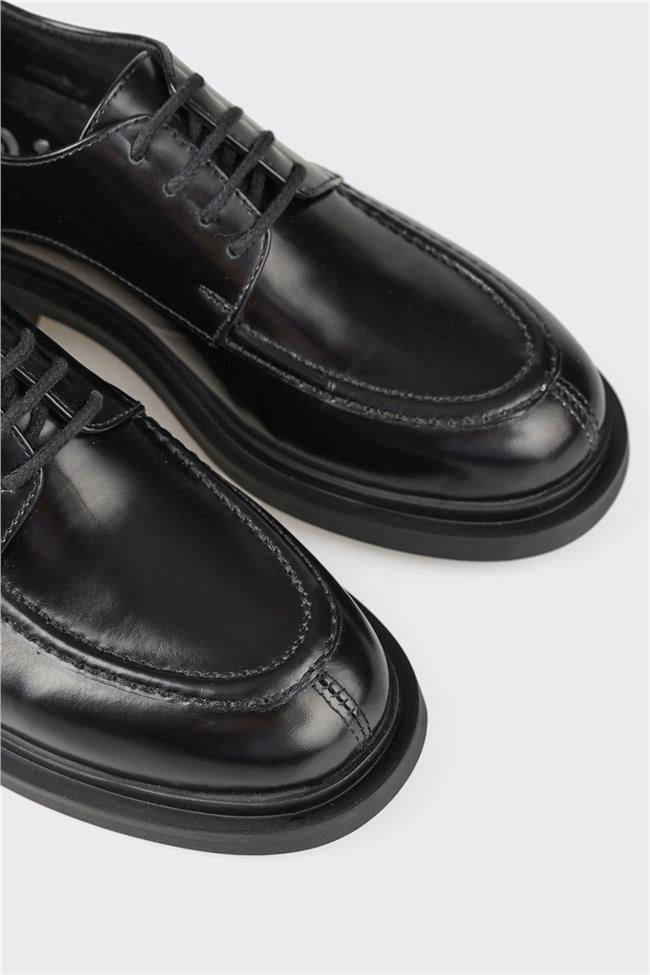 Siyah Deri Kadın Günlük Ayakkabı