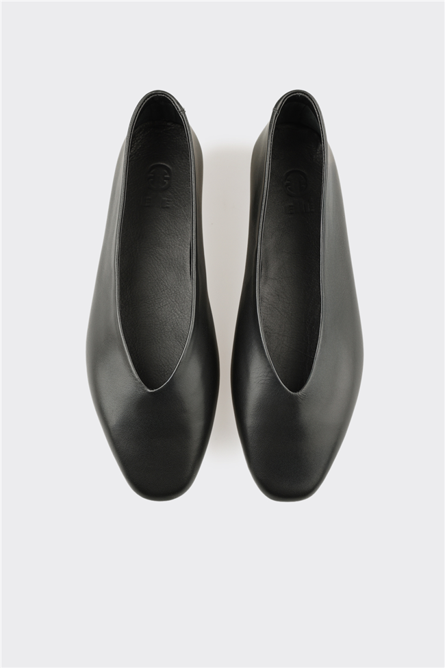 Siyah Deri Kadın Günlük Ayakkabı