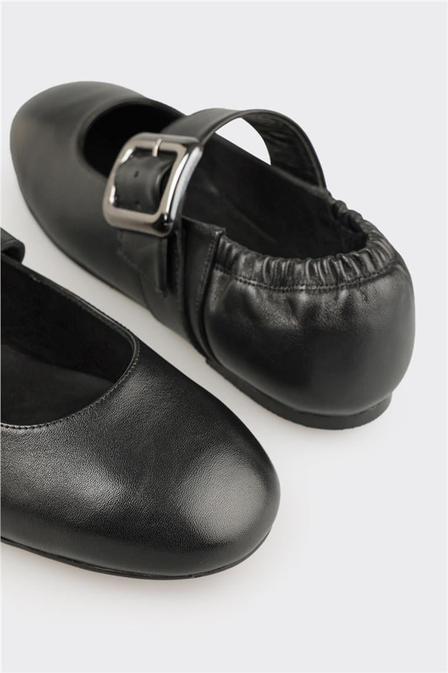 Siyah Deri Kadın Günlük Ayakkabı