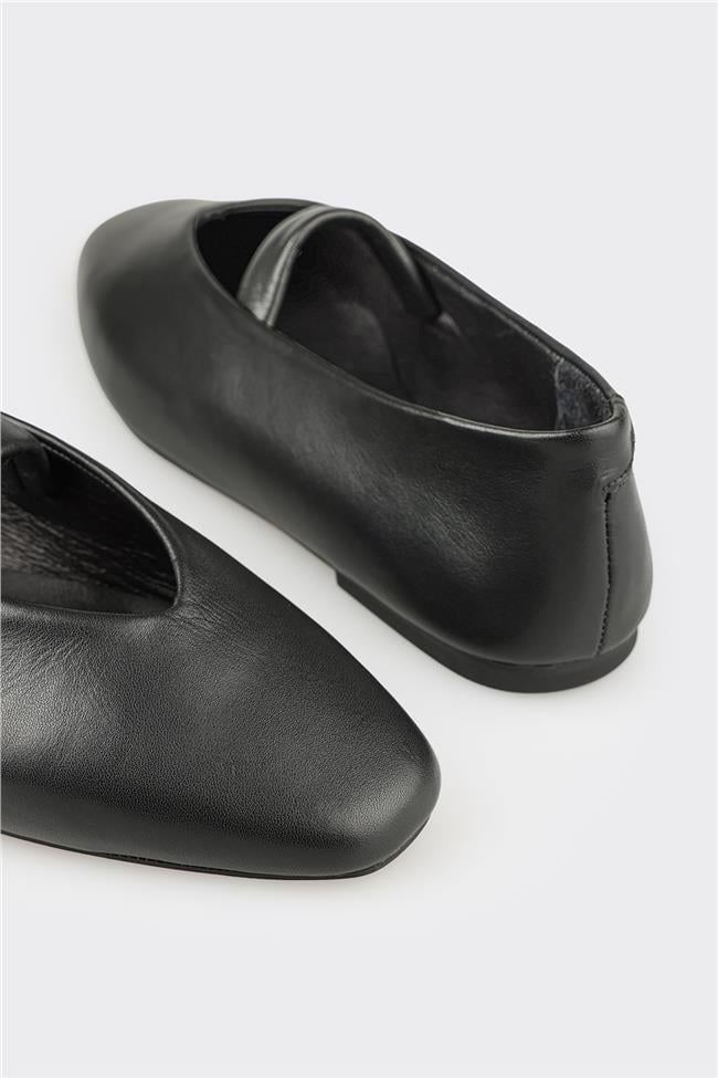 Siyah Deri Kadın Günlük Ayakkabı