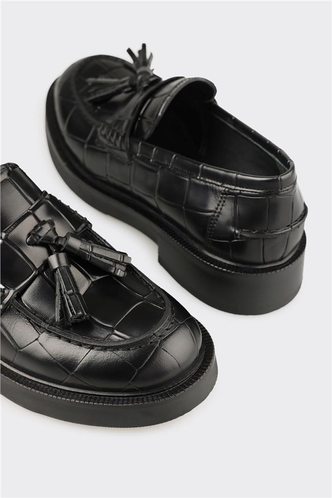 Siyah Deri Kadın Günlük Ayakkabı