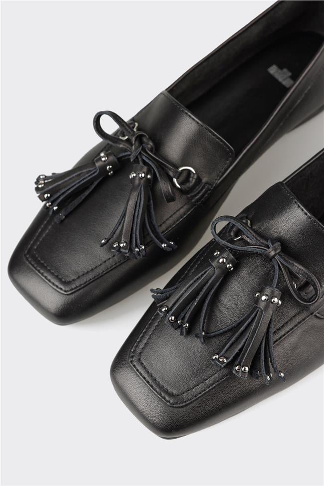 Siyah Deri Kadın Günlük Ayakkabı