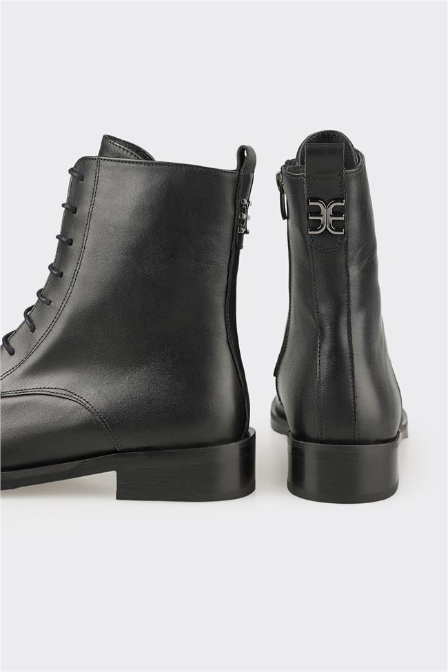 Siyah Deri Kadın Günlük Bot