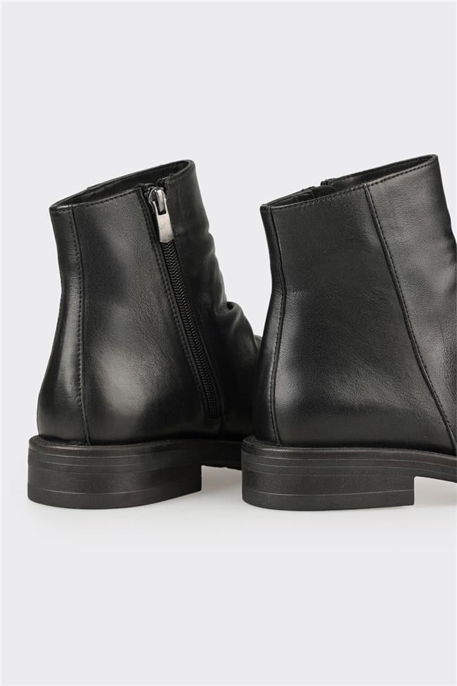 Siyah Deri Kadın Günlük Bot