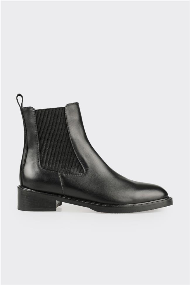 Siyah Deri Kadın Günlük Bot