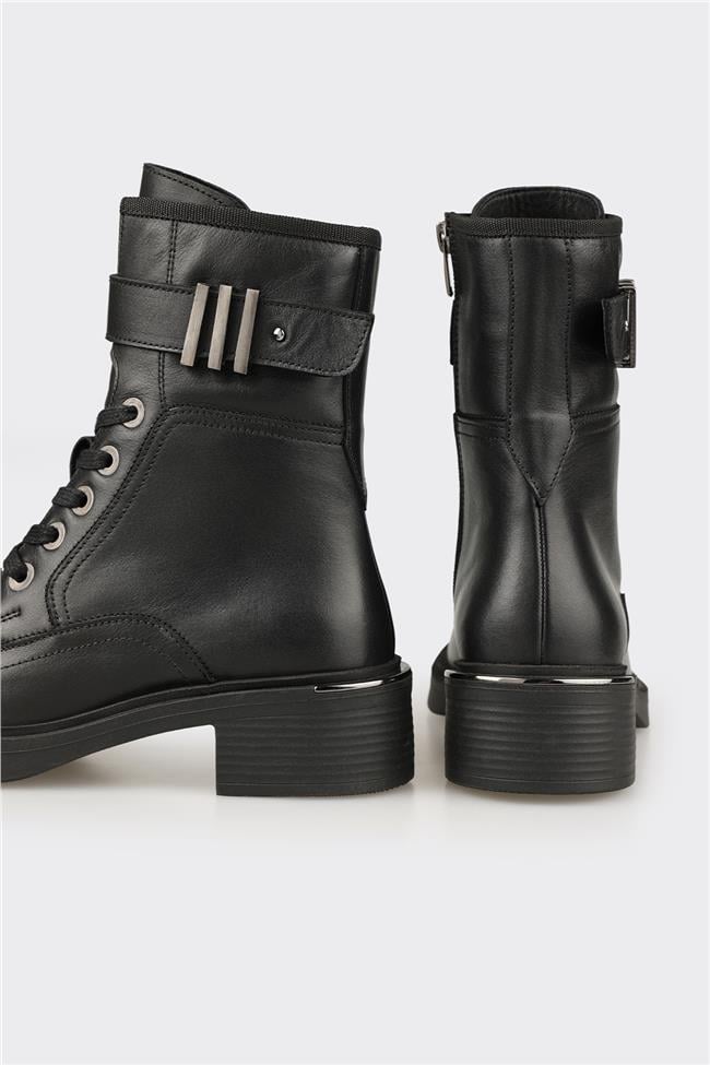 Siyah Deri Kadın Günlük Bot