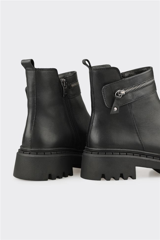 Siyah Deri Kadın Günlük Bot