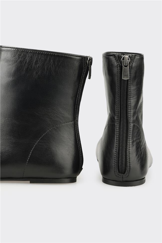 Siyah Deri Kadın Günlük Bot