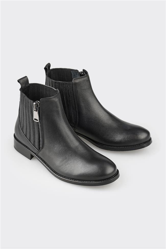 Siyah Deri Kadın Günlük Bot