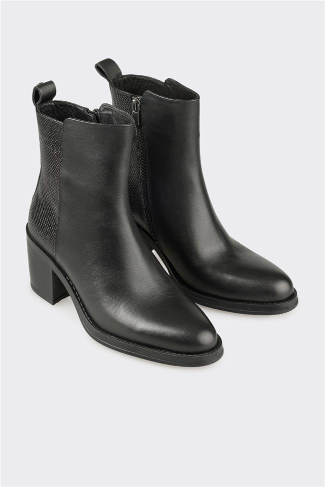 Siyah Deri Kadın Günlük Bot