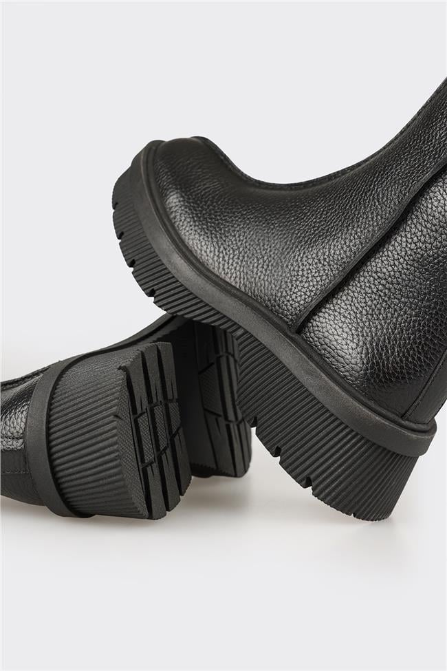 Siyah Deri Kadın Günlük Bot