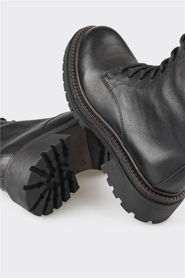 Siyah Deri Kadın Günlük Bot