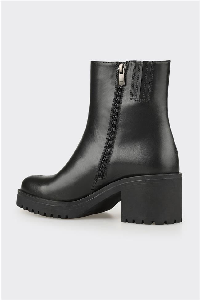 Siyah Deri Kadın Günlük Bot