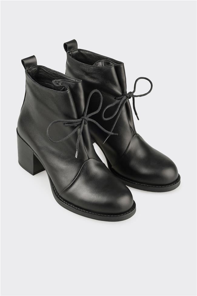 Siyah Deri Kadın Günlük Bot