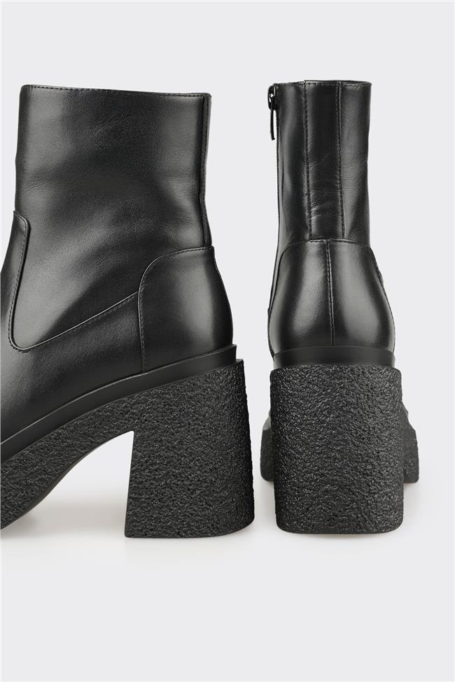 Siyah Deri Kadın Günlük Bot