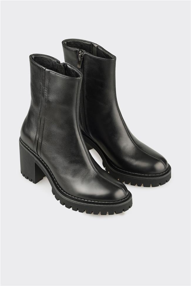 Siyah Deri Kadın Günlük Bot