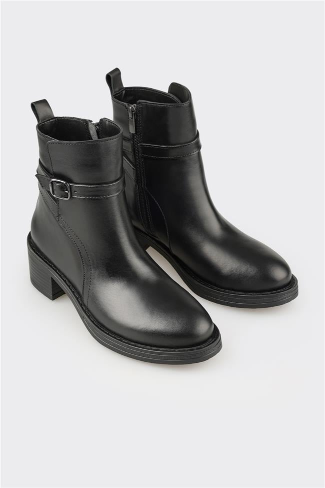 Siyah Deri Kadın Günlük Bot