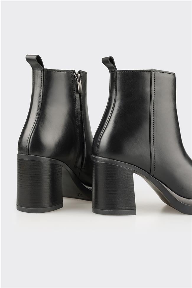 Siyah Deri Kadın Günlük Bot