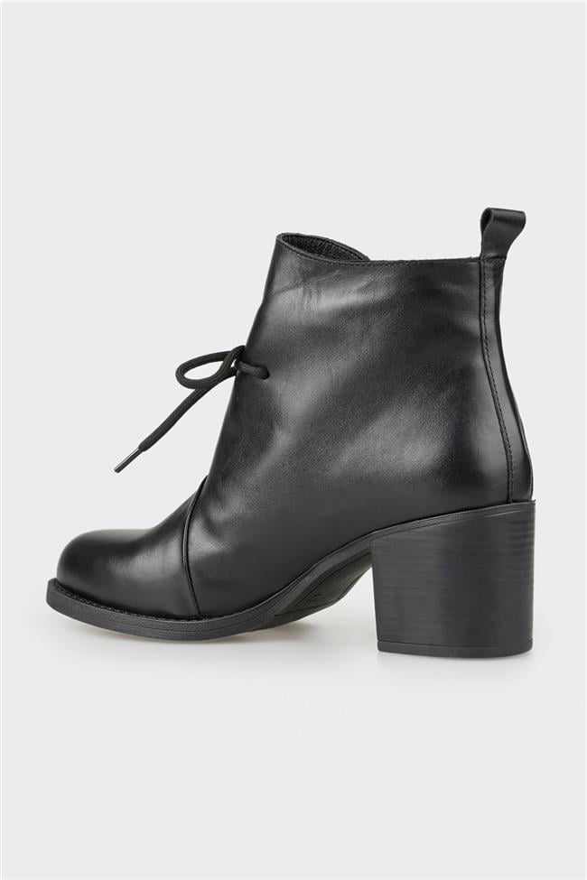 Siyah Deri Kadın Günlük Bot