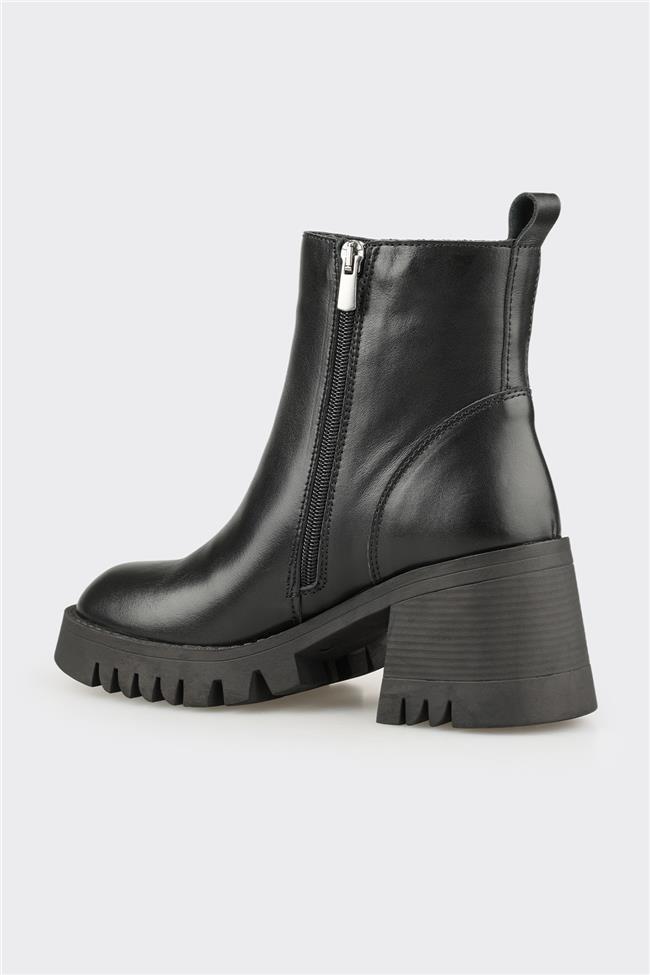 Siyah Deri Kadın Günlük Bot