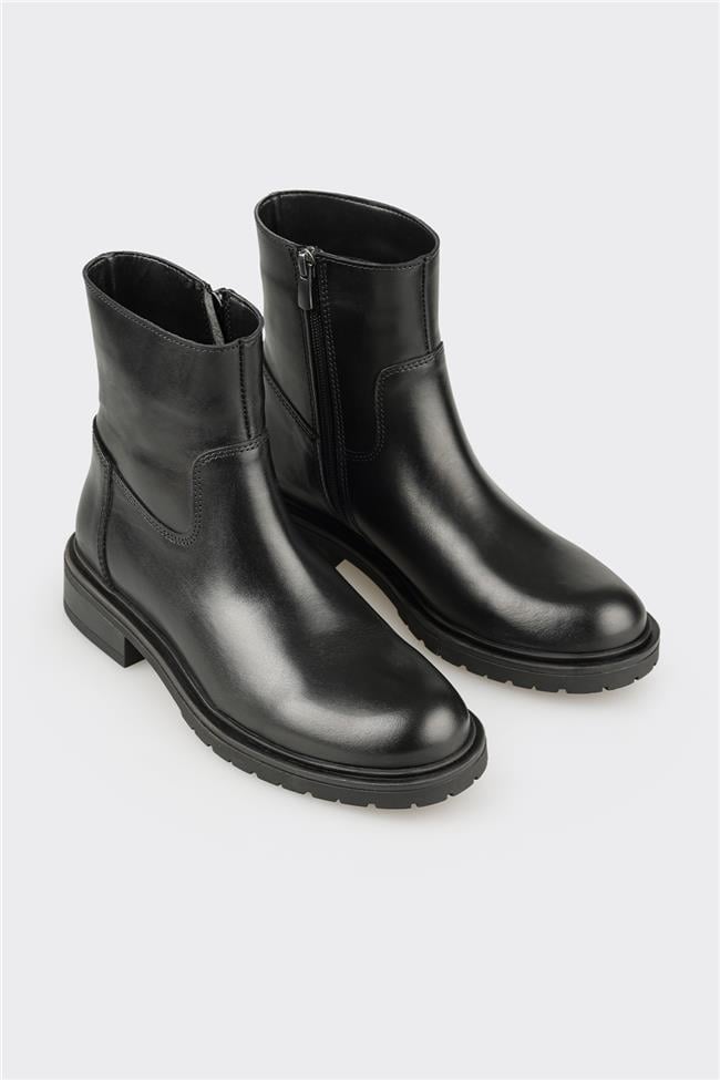 Siyah Deri Kadın Günlük Bot