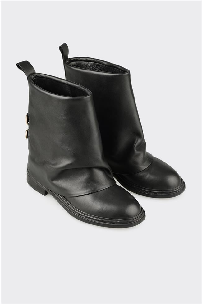 Siyah Deri Kadın Günlük Bot