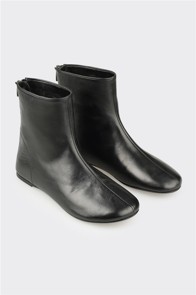 Siyah Deri Kadın Günlük Bot