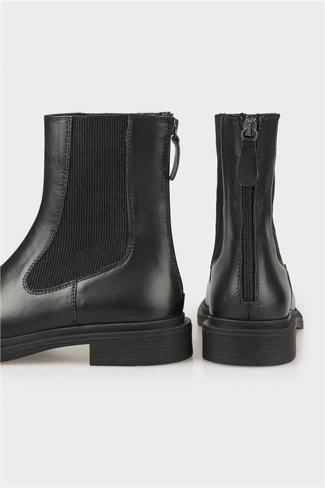 Siyah Deri Kadın Günlük Bot