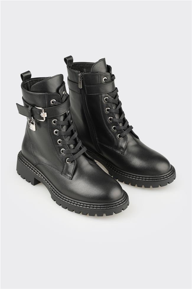 Siyah Deri Kadın Günlük Bot
