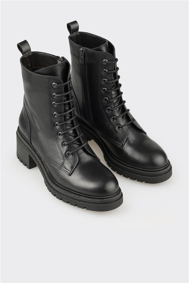 Siyah Deri Kadın Günlük Bot