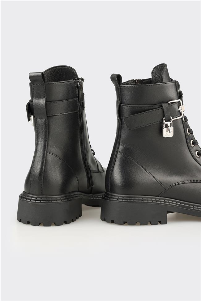 Siyah Deri Kadın Günlük Bot
