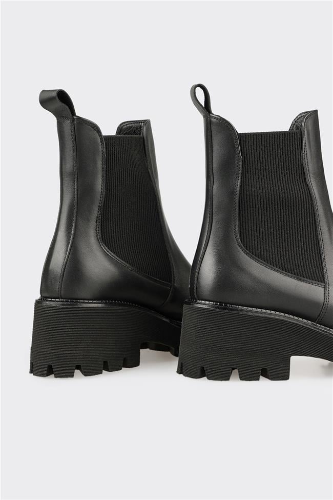 Siyah Deri Kadın Günlük Bot