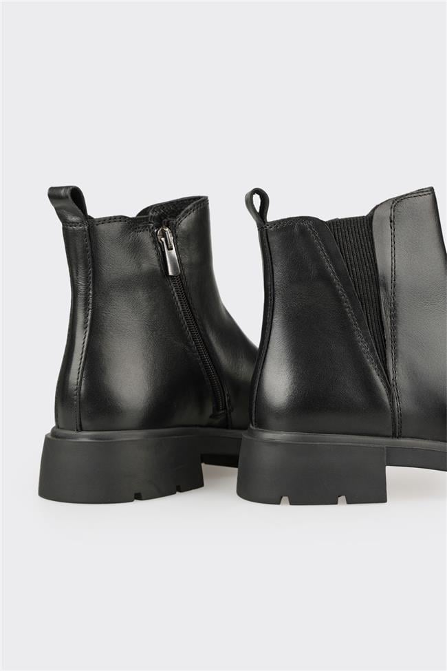 Siyah Deri Kadın Günlük Bot