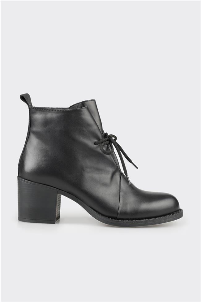 Siyah Deri Kadın Günlük Bot