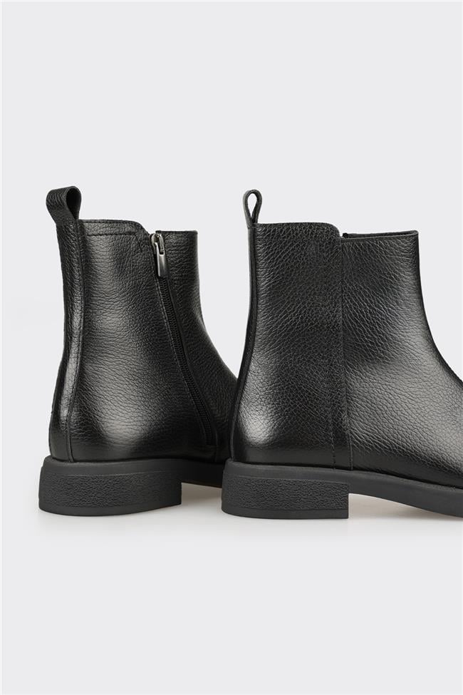 Siyah Deri Kadın Günlük Bot