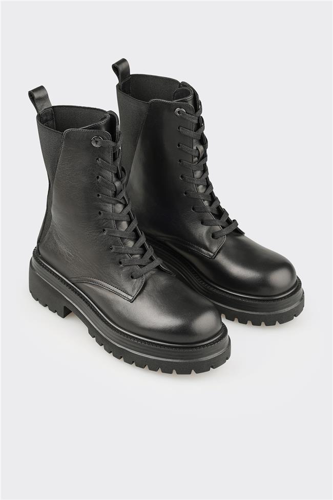 Siyah Deri Kadın Günlük Bot