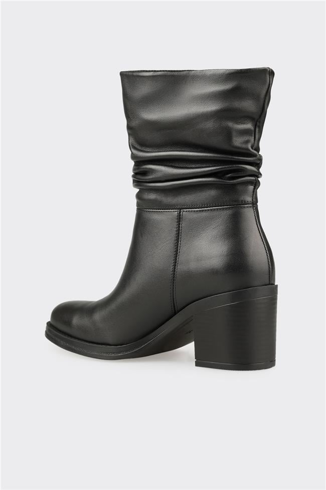 Siyah Deri Kadın Günlük Bot