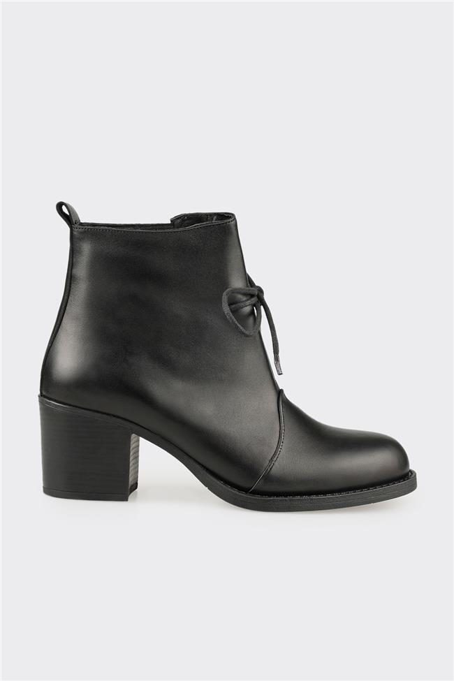 Siyah Deri Kadın Günlük Bot