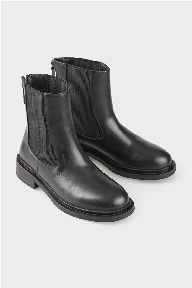 Siyah Deri Kadın Günlük Bot