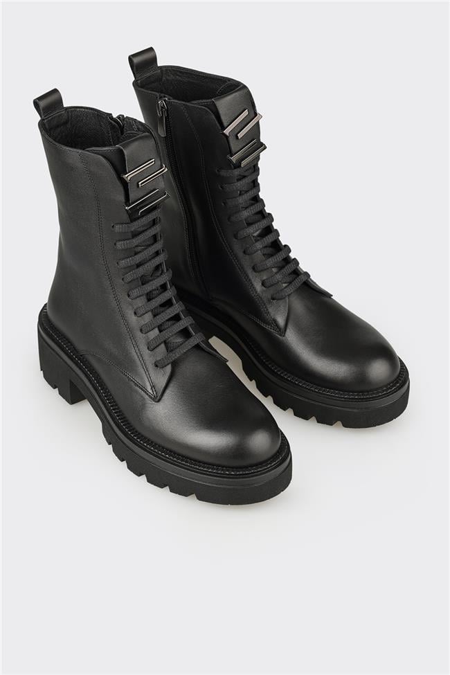 Siyah Deri Kadın Günlük Bot