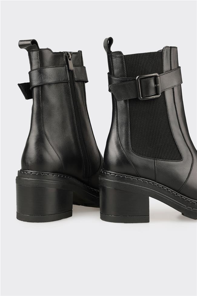 Siyah Deri Kadın Günlük Bot