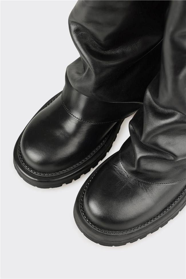 Siyah Deri Kadın Günlük Çizme