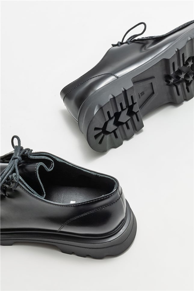 Siyah Deri Kadın Günlük Düz Ayakkabı