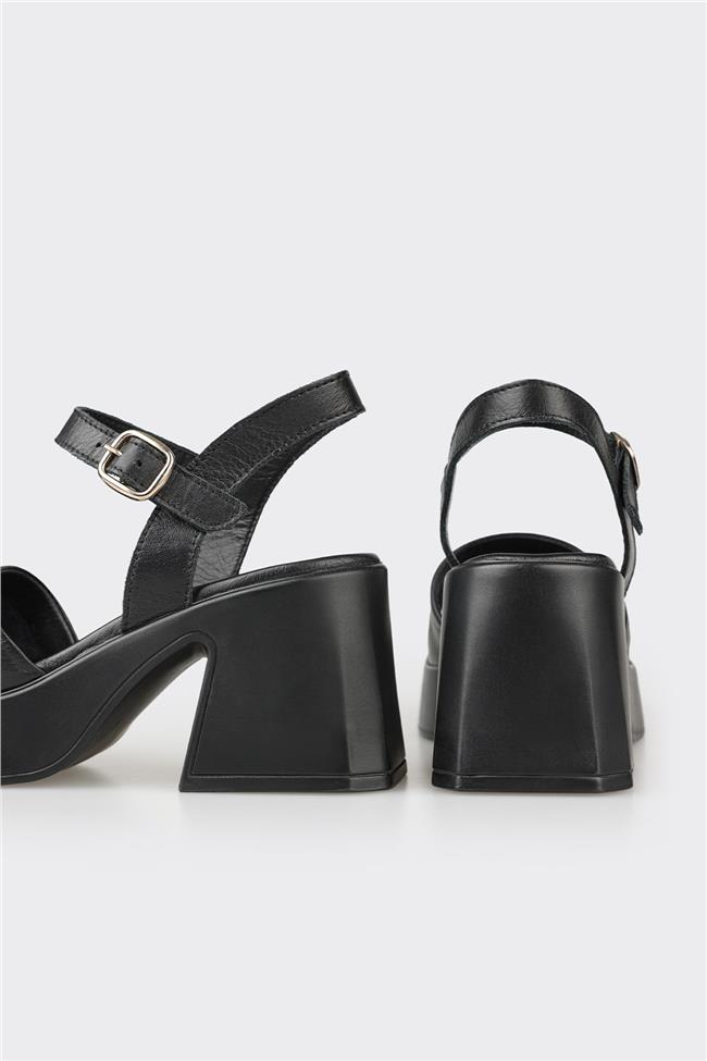 Siyah Deri Kadın Günlük Sandalet